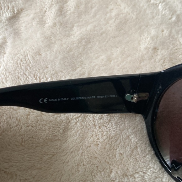 Gucci sunglasses 🕶️ - Picture 9 of 10